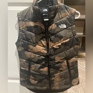 NWOT The North Face Camo Vest